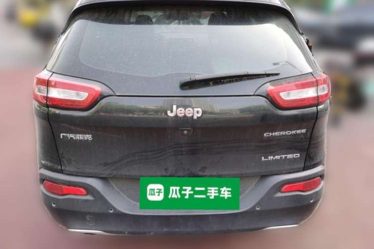 Used Jeep Cherokee 2017 2.0L Superior Edition