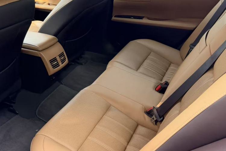 Used Lexus ES 2016 200 Midnight Special Limited Edition