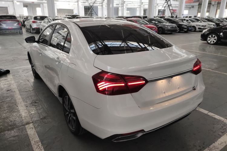 Used Geely Auto Emgrand 2019 Leading Edition 1.5L Manual Upgraded Connectivity Model China VI Standard
