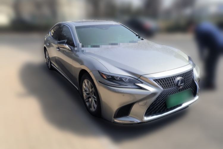 Used Lexus LS 2020 500h Luxury Edition China VI Standard Front Right 45 Deg
