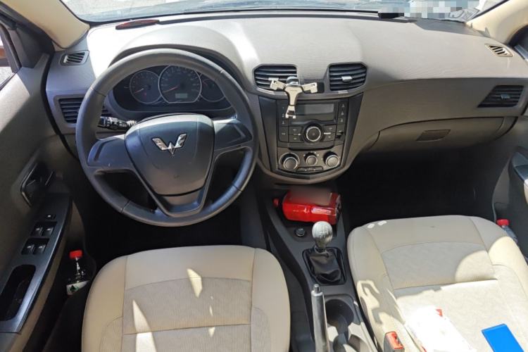 Used Wuling Hongguang 2015 1.5L S Base Model China IV