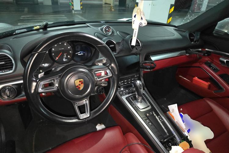 Used Porsche 718 2016 Cayman 2.0T
