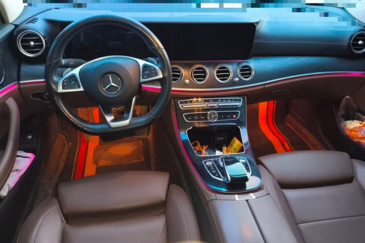 Used Mercedes-Benz E-Class 2016 E 200 L Sport Edition Center Console