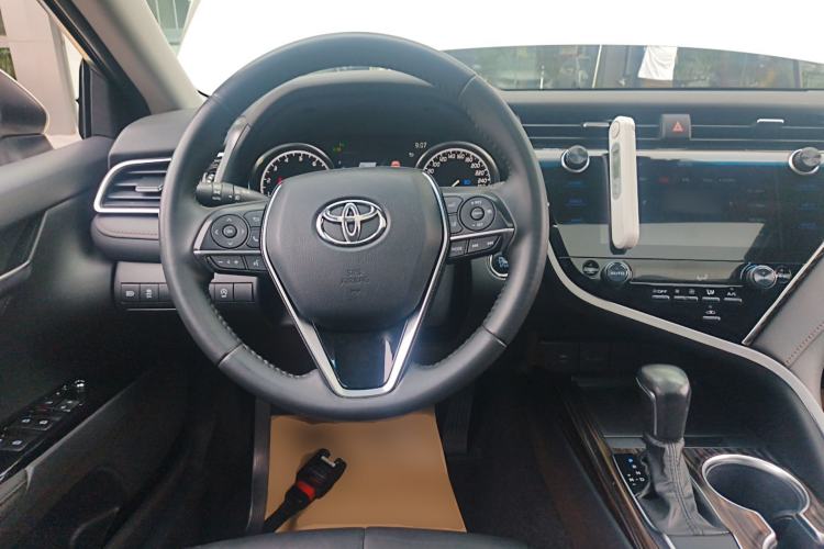 Used Toyota Camry 2019 Revised Version 2.0G Luxury Edition
