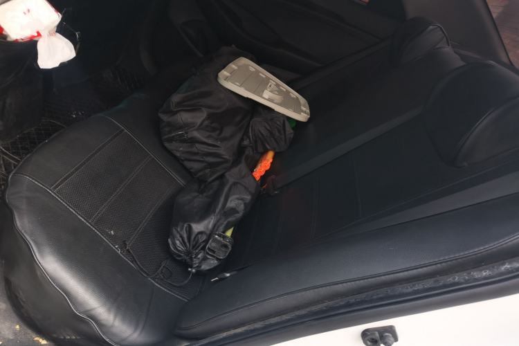 Used Hyundai Verna (older generation) 2017 1.4L Manual Colorful Skyroof Version China V Standard Left Rear Seat