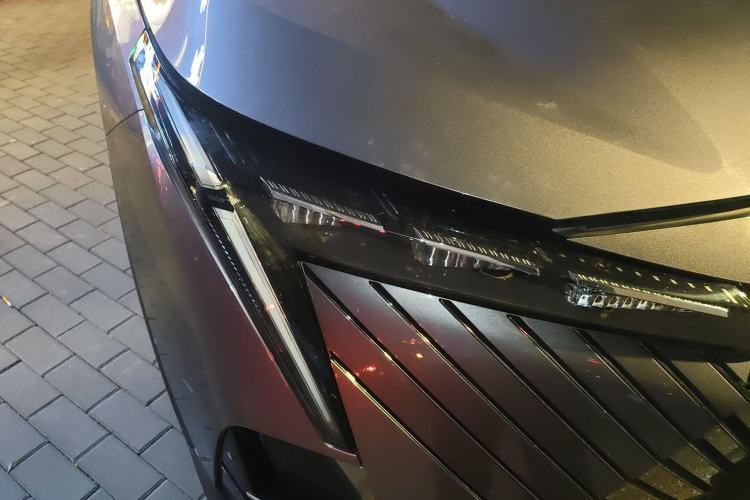 Used GAC Trumpchi EMKOO 2022 1.5T Supernova Edition Right Front Headlight