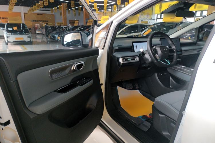 Used AION Y 2024 Younger
