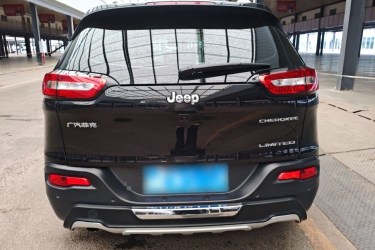 Used Jeep Cherokee 2017 2.0L Superior Edition