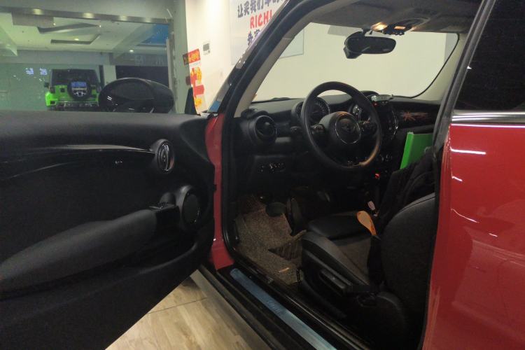 Used MINI 2020 1.5T COOPER Classic Edition Driver Seat