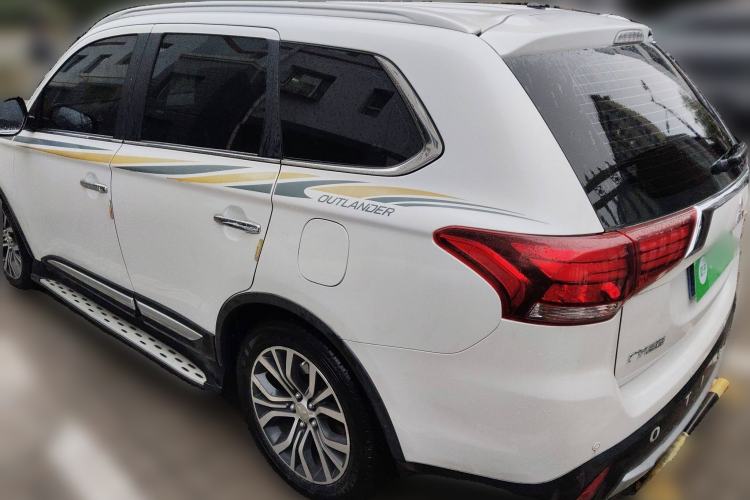 Used Mitsubishi Outlander 2016 2.4L 4x4 Elite Edition 5 Seats
