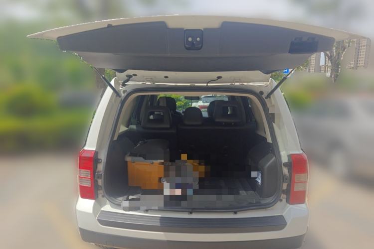 Used Jeep Patriot 2014 2.0L Sport Enhanced Edition Trunk