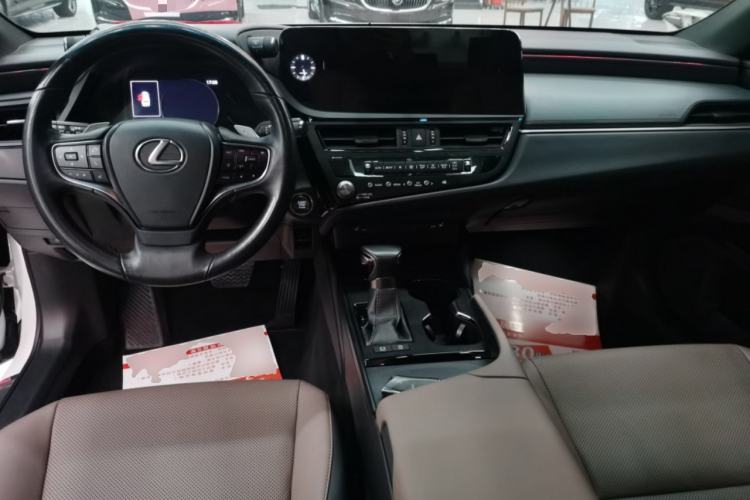 Used Lexus ES 2022 200 Excellence Edition

