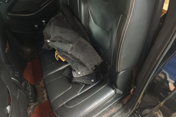 Used Dongfeng Fengon 580 2017 1.5T CVT Luxury Model Left Rear Seat