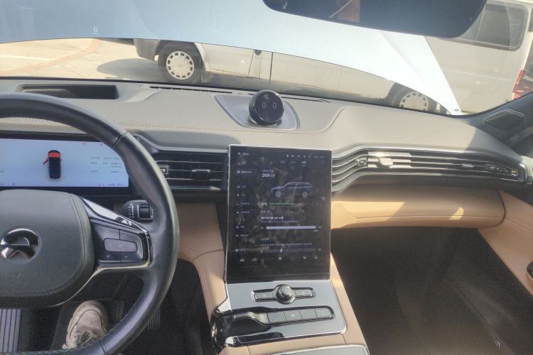 Used Nio ES8 2020 580 km Range Six-Seater Version Center Console