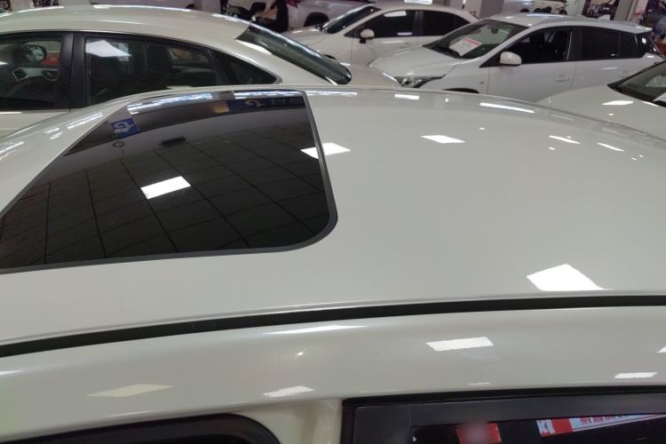 Used Venucia D60 2021 PLUS 1.6L XL CVT Yue Ling Edition Roof