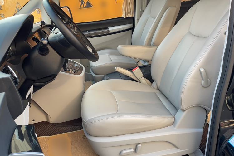 Used JAC Refine M5 2014 Colorway 2.0T Gasoline Automatic Business Edition