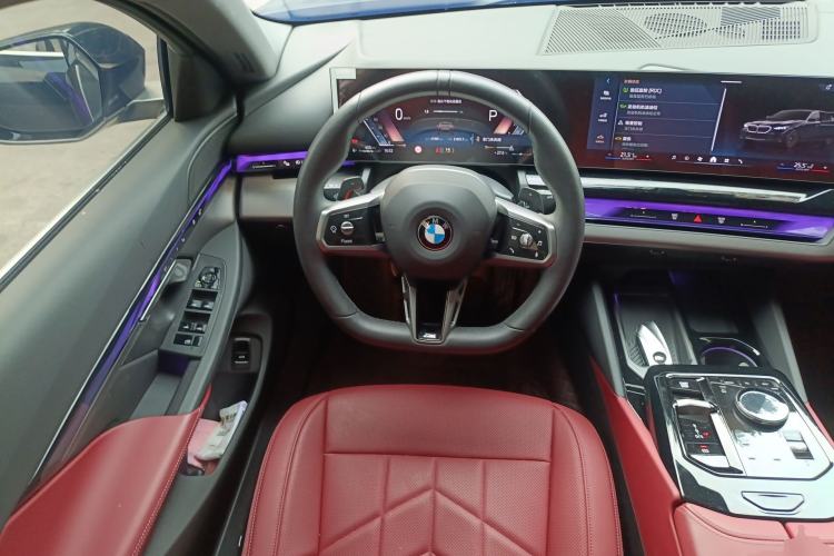 Used BMW 5 Series 2025 525Li M Sport Package Steering Wheel