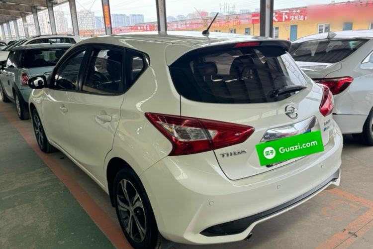 Used Nissan Tiida 2016 1.6L CVT Cool Dynamic Edition Exterior 4