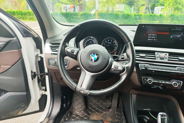 Used BMW X1 2022 sDrive25Li Leading Model Steering Wheel