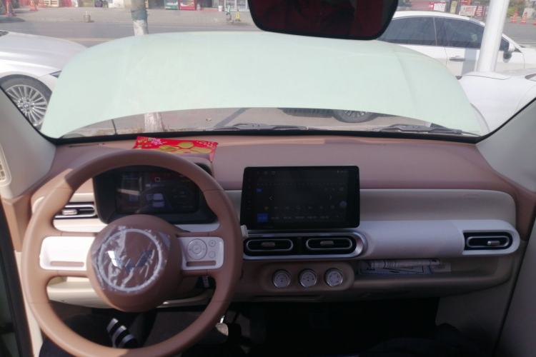 Used Wuling Hongguang MINIEV 2024 3rd Generation 215km Youth Edition Center Console