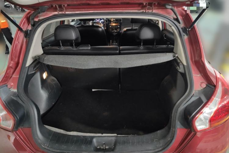 Used Nissan Tiida 2014 1.6L CVT Smart Model Trunk