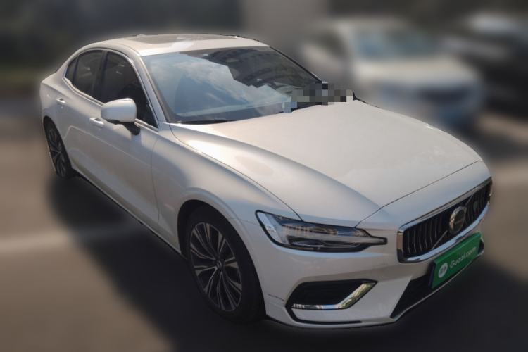 Used Volvo S60 2025 B4 Zhiyuan Luxury Edition
