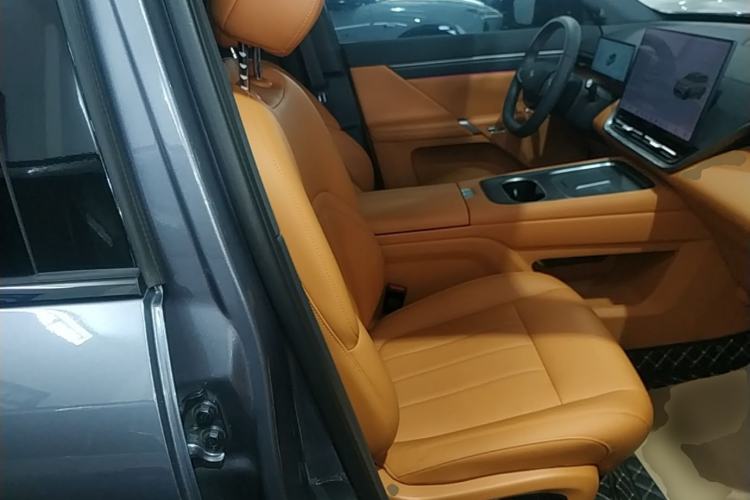 Used Dongfeng eπ eπ008 2026 Model Six-Seat Pure-Electric Family Edition Right Front Seat