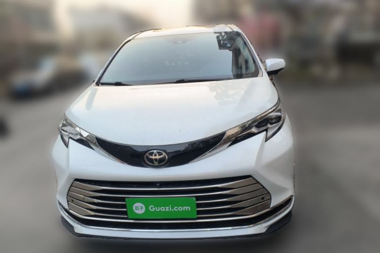 Used Toyota SIENNA 2024 2.5L Hybrid Comfort Edition
