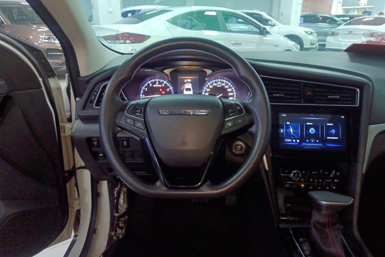 Used Venucia D60 2018 1.6L CVT Smart Connect Elite Edition
