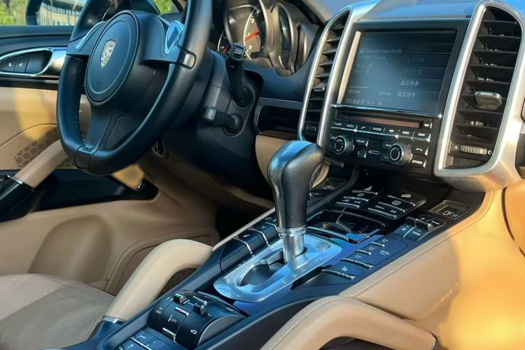 Used Porsche Cayenne 2014 Cayenne Platinum Edition 3.0T