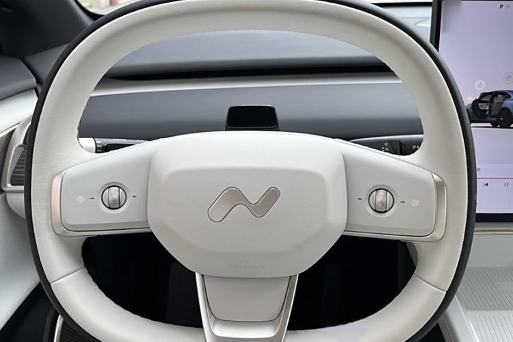 Used ONVO L60 2024 60 kWh Rear-Drive Version