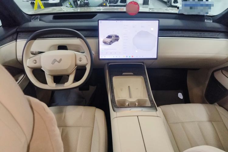 Used ONVO Luxeed L90 2025 Model—Ultra Six-Seater Version
