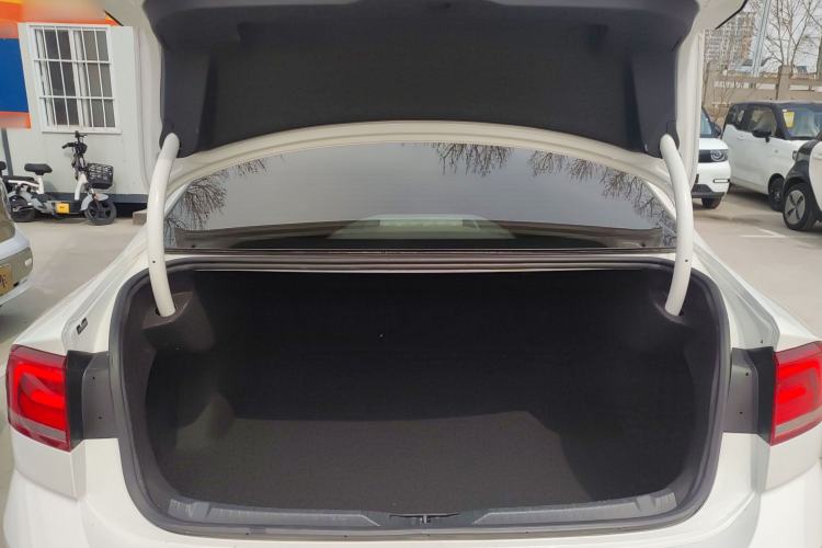 Used Volkswagen Lamando 2017 230TSI DSG Fashion Edition
