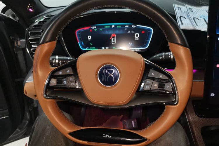 Used BYD Han 2022 EV Genesis Edition 715KM Front-Wheel-Drive Prestige Model
