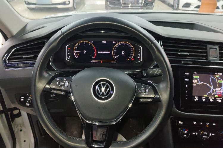 Used Volkswagen Tiguan L 2021 330TSI Automatic Two-Wheel Drive Smart Edition