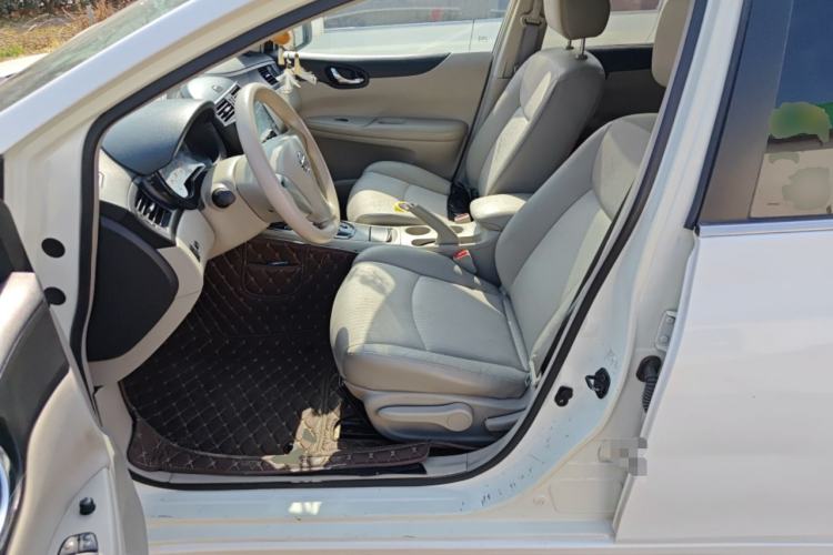 Used Nissan Tiida 2011 1.6L CVT Smart Version
