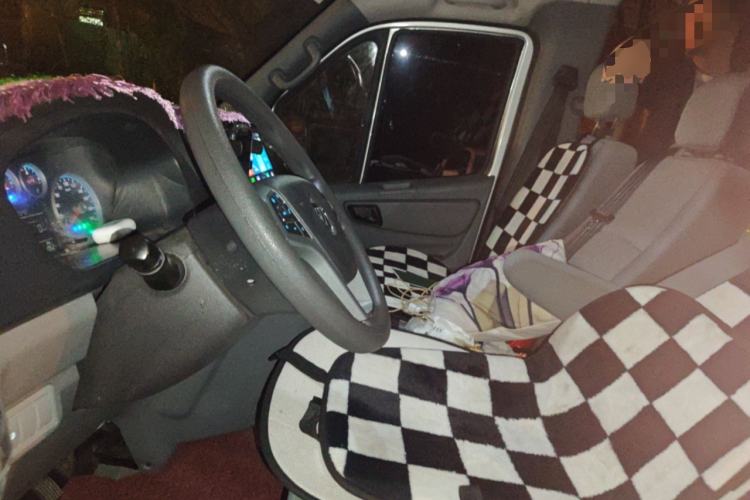 Used Foton Toano 2023 Joy Elephant Multi-Function 2.0T Manual Long-Wheelbase Mid-Roof Model with Single Rear Tire Available in 5/6/7/9-Seater Configurations
