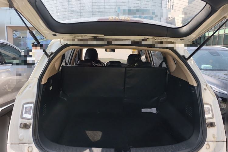 Used Baojun 560 2015 1.8L manual Comfort trim level
