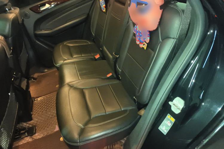 Used Mercedes-Benz M-Class 2014 ML 400 4MATIC Luxury Model Left Rear Seat