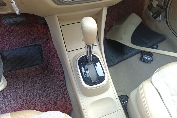 Used Nissan Sylphy 2019 Classic 1.6XE+ CVT SmartConnect Leading Edition Gear Lever