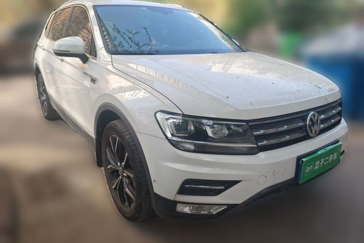 Used Volkswagen Tiguan L 2020 330TSI Automatic Two-Wheel Drive Smart Luxury Edition China VI Standard
