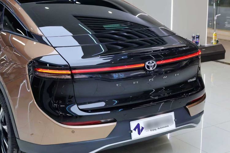 Used Toyota Crown 2023 2.4T SportCross HEV Four-Wheel Drive Ultimate Edition
