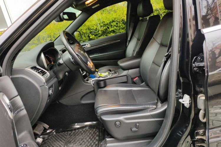 Used Jeep Grand Cherokee 2020 3.0L Elite Navigation Edition Left Front Seat