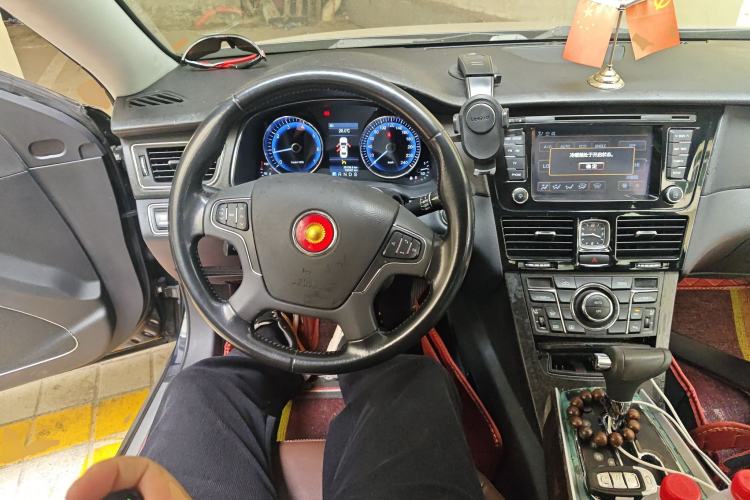 Used Hongqi H7 2015 2.0T Technology Model
