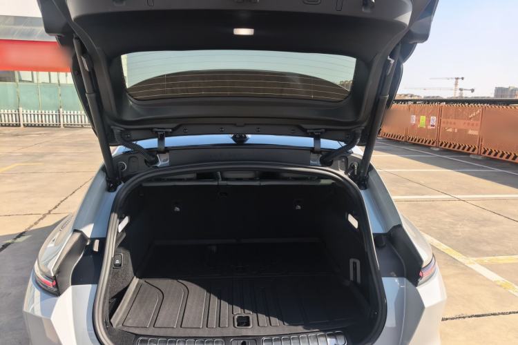 Used Nio ET5 2025 75 kWh