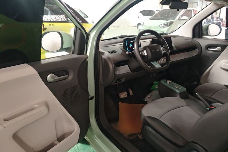 Used CHANGAN NEVO Lumin 2022 155 km – Refreshingly Sweet Edition Driver Seat