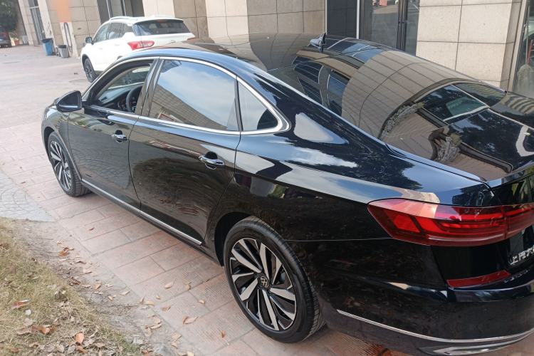 Used Volkswagen Passat 2024 380TSI Dragon Edition
