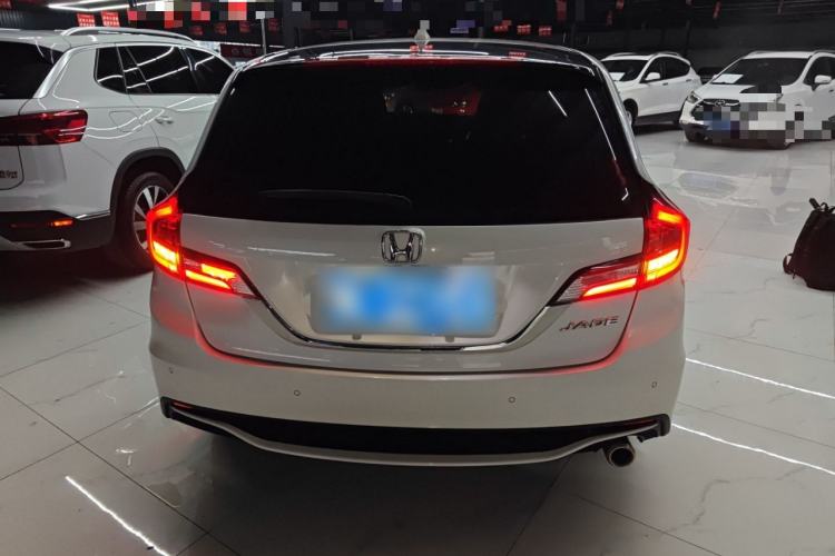 Used Honda Jade 2017 1.8L automatic Comfort version 5 seats
