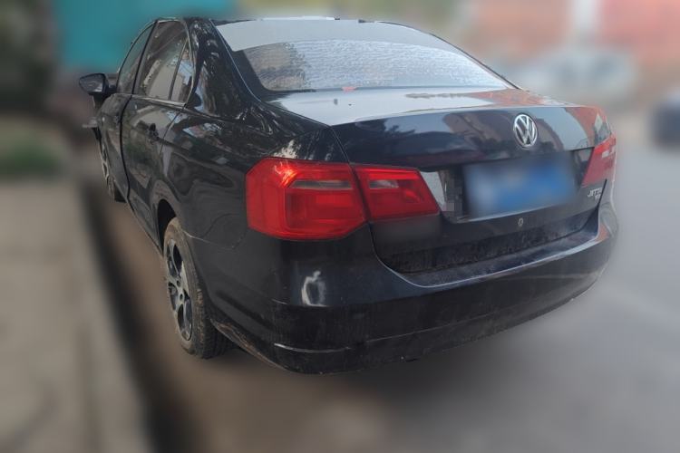 Used Volkswagen Jetta 2015 Value Edition 1.6L Manual Fashionable Style
