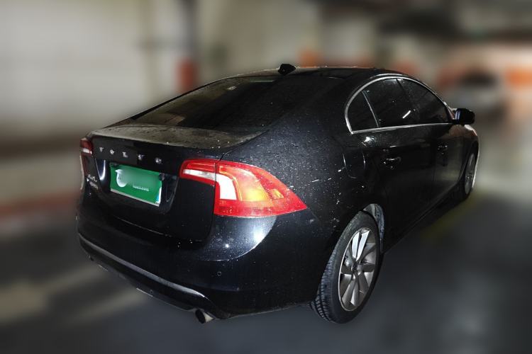 Used Volvo S60 2015 S60L 2.0T Zhiyuan Edition
